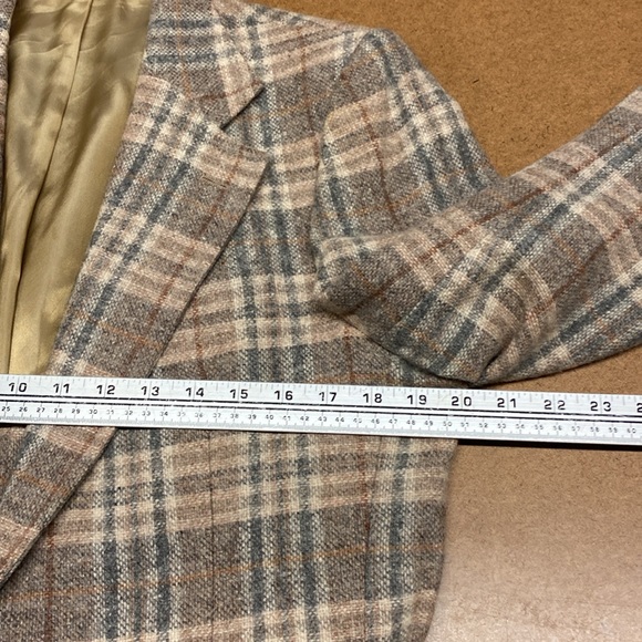 Vintage ‘70’s wool blazer - Picture 10 of 12